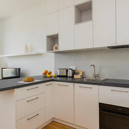 Apartment Shortstaypoland Zdziechowskiego